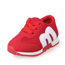 2017 New Spring children mesh Letter m  shoes girls and boys sport shoes antislip soft bottom kids  sneakers